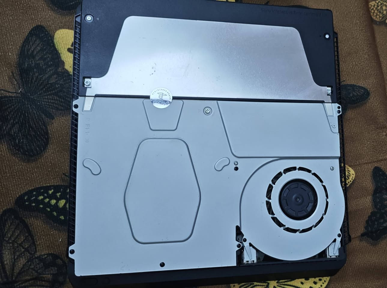 السلام عليكم.
بلي4 سلم مهكر نضام 12.50 ممفتوح لوك ستيكر

كامل ملحقاته الاصليه 

يدات2 اصليه وتجاريه درجه اولى

نضافته عاليه استخدامه قليل جبته حتى اختم كلفديوتي وكريتوس وهسه اريد ابيعه

سبب البيع اريد دراجه اشتغل بيها على باب الله والي عنده اراوس وياه السعر على الخاص *********** هاذ رقمي بي واتساب
