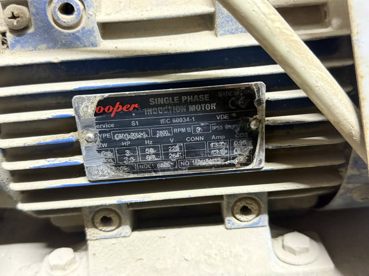 بلور سحب 3 حصان 
سنكل فيز يسحب 7 ونص امبير 
500 وبيه مجال 
بغداد الامين الثانية 
***********
