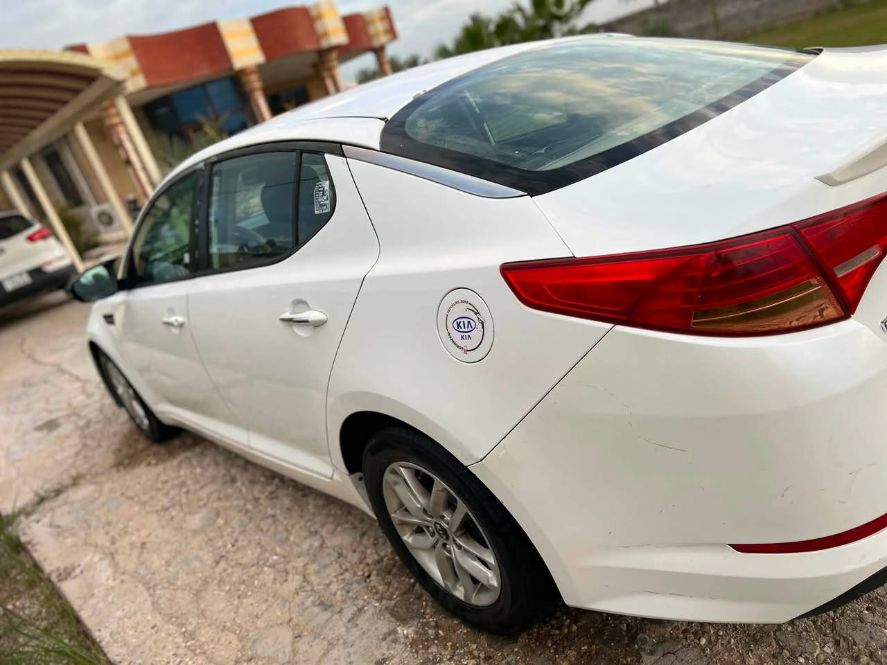 اوبتيما خليجي موديل 11 
رقم اربيل باسمي 
مكينه 2000 دوش 
السيارة فول موصفات ما عدا البنراما 

شفتات ستيرن

شاشه كبيرة 

لد أمامي لد خلفي 

مرايه شفط أشاير بل مري 

حساس خلفي 

أناره بل دوسه +أنارة بلبيبان 

منظومه تبريد جديدة 

صدر امامي خلفي جديد 

السعر 120 وبيها مجال 

رقم الهاتف ***********
