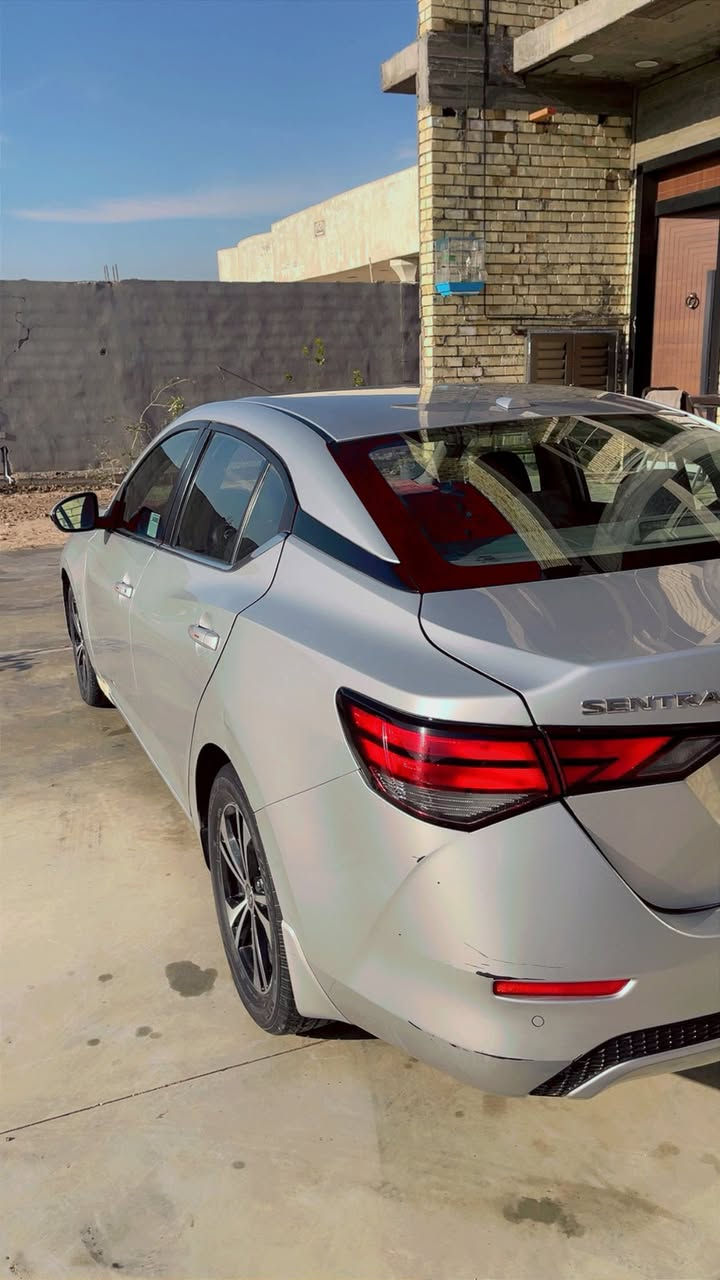 نيسان سنترا 2022 sv 

فول مواصفات ماعدا الفتحه 

رادار امام 

رادار خلفي

قياده ذاتيه تنبيه خروج عن المسار + تنبيه  اهتزاز المقود

بصمه تشغيل بصمه ابواب +صندوق بصمه

السياره باسمي

مكان بغداد الدوره 
السعر 115بيه مجال
رقم ***********
