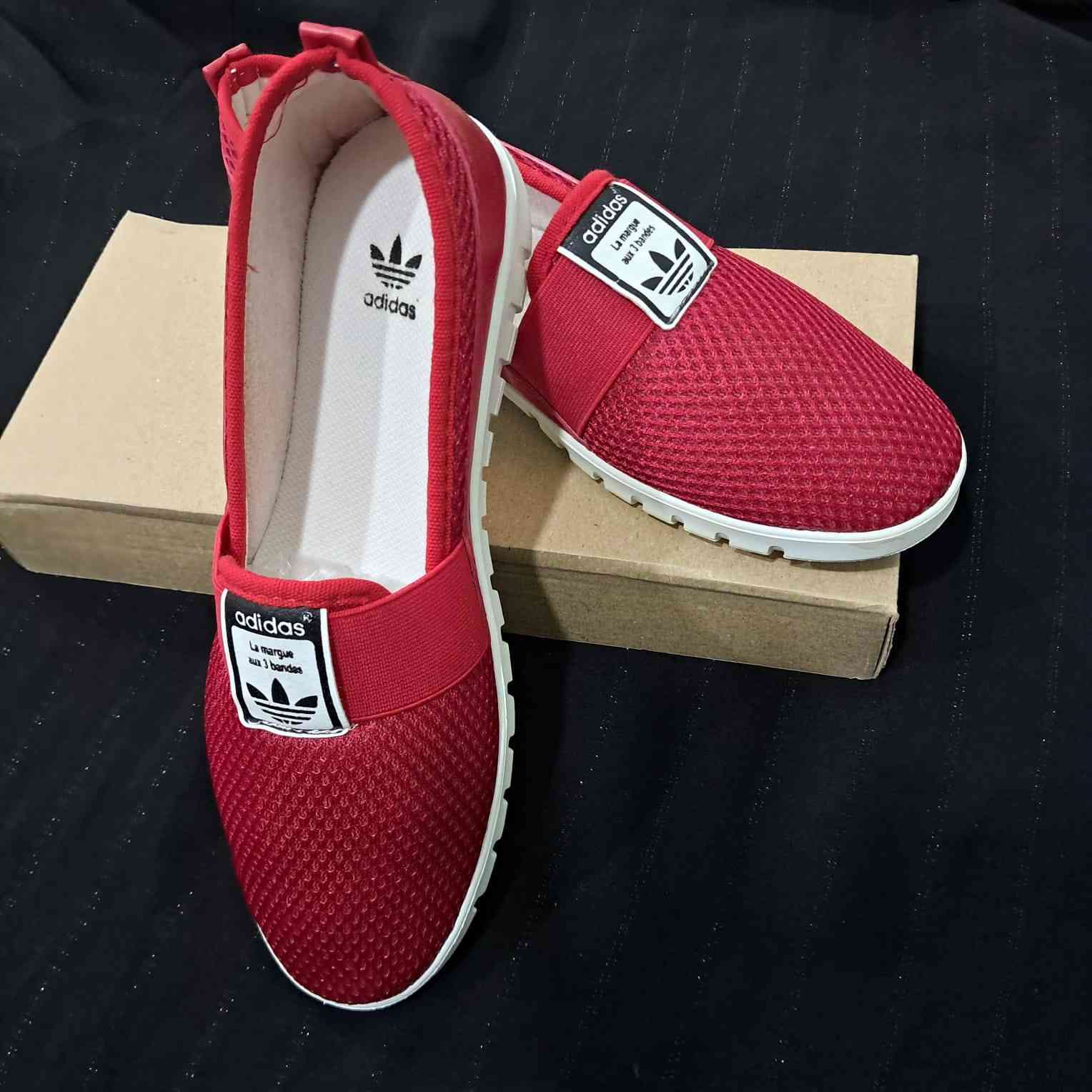 راحة ✨ خفة ✨ أناقة
عروض رمضان🌙 فقط ب5$دولار 
مع عرض تاخذ6قطع وال7 مجانااااااا😍

 يتوفر جميع القياسات مع توصيل(( داخل اربيل)) فقط

حذاء أديداس نسائي فلات، مثالي للاستخدام اليومي والمشي الطويل بدون تعب 👟


**إذا كنت صاحب هذا الإعلان وتريد حذفه لأي سبب، رجاءا أرسل رسالة إلى الدعم الفني**