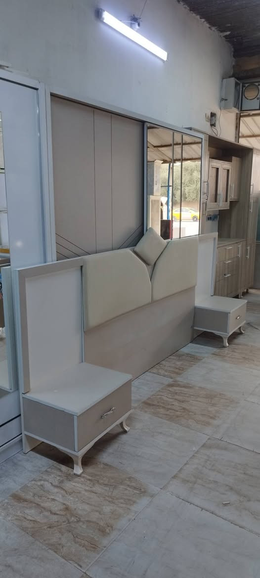 غرفة سلايت 5 قطع مع دوشك
السعر 300
 للاستفسار ***********
