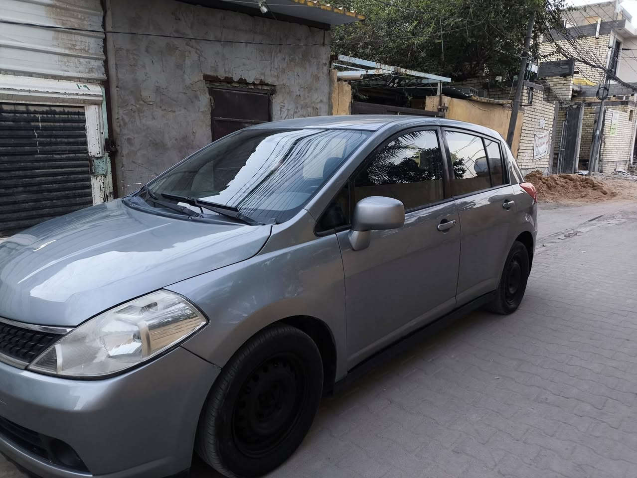 للبيع نيسان فيرسا موديل 2009 بيها 3قطع صبغ بدون دواخل كير والمكينة جاهزات مابيها نقص السيارة رقم بغداد تحويل مباشر السعر 58 مكاني كربلاء للاستفسار ***********
