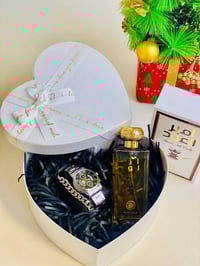 بوكس رأس السنة • ساعة رجالي SHEIN • عطر أمير العود