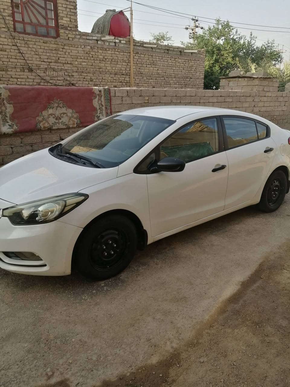 السلام عليكم. السياره للبيع موديل 2014 مكان السياره ميسان /قلعة صالح. للإستفسار اكثر الاتصل على الرقم ***********
