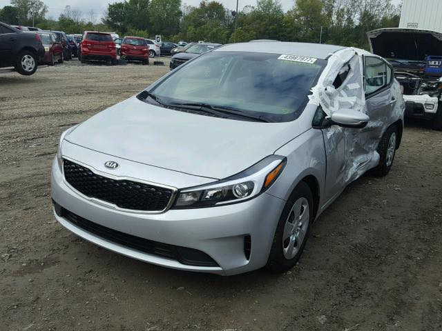 كيا فورتي 17
السلام عليكم فورتي امريكي حادثها صفحة سايق بابين 

مكينة دوش 1800 كير مكينة بحالة جيدا 

صدر نضيف تايرات جدد

مواصفات عادية

مانع انزلاق 

حاكية 

شاشة كامرة خلفية

تحكم إستيرين 

سيارة باسمي تحويل مباشر 

سيارة جاهزه كهربائيات سماعات اي نقص مابيها 

مكان سيارة بغداد الشعب 

السعر ١١٢ 

***********
