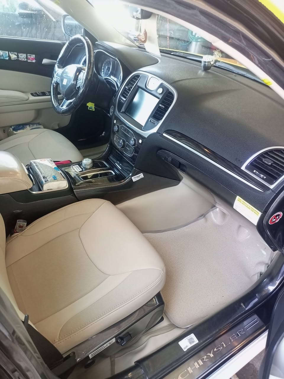 السلام عليكم اوباما 22/16للبيع كفاله عامه سياره على وضع الشركه صبغه درجه اولى داخل عسلي ويل مكسيكي اصلي تخم تاير نكسن سياره جديده بمعنى الكلمه جاهزه للخير ماشيه شي قليل مداور ثاني يوم خاليه من الغرامات مكان ناصريه مركز السعر 225 رقمي ***********
