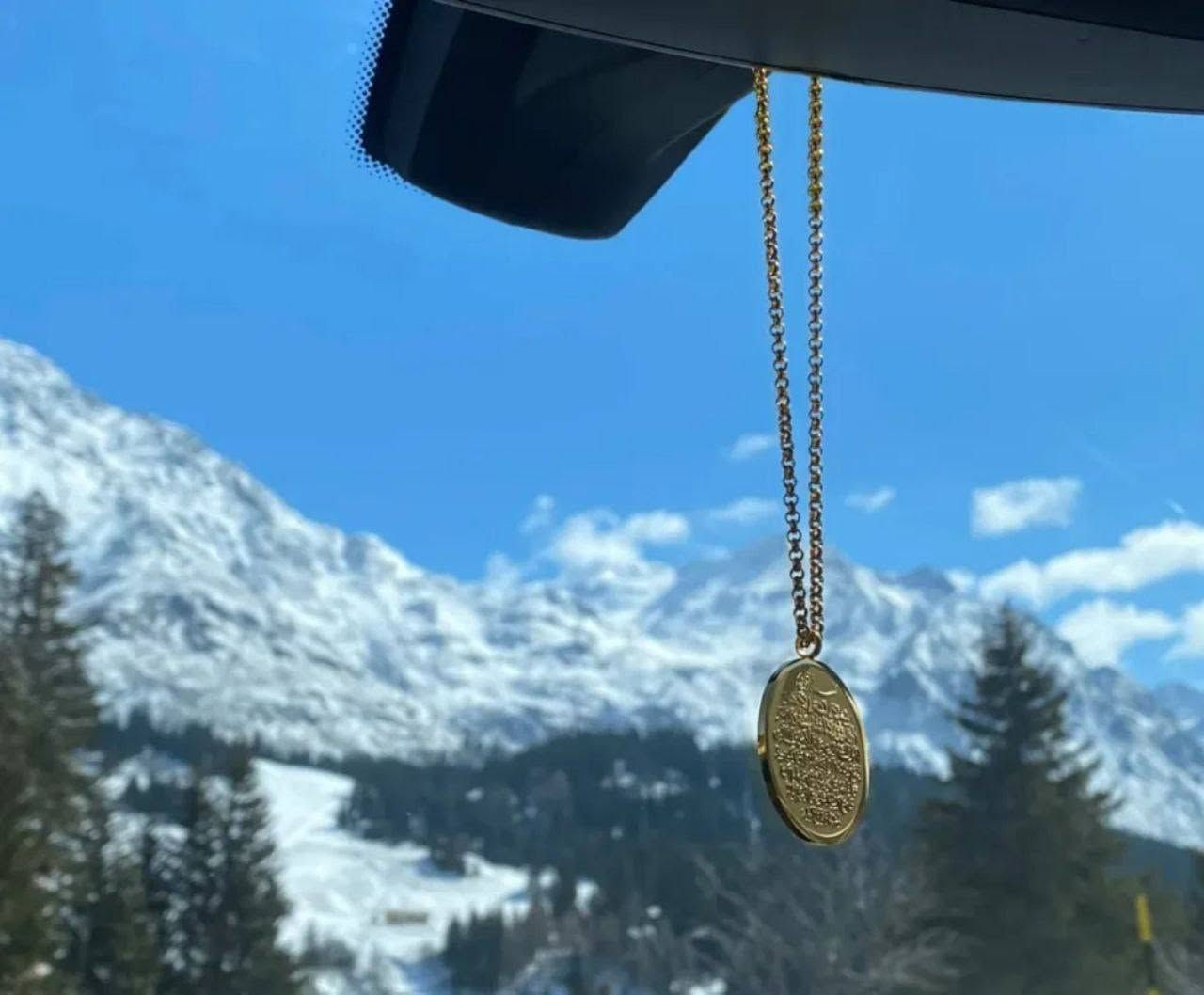 📜  قلادة آية الكرسي 📜 

💵 قلادة من الستانلس ستيل 🙏
💵 كوالتي ممتاز أصلي 
💵 طلاء ثابت ذهبي  
💵 غير قابل للصدأ 
💵 مصمم بلمسة جاذبية عصرية 

السعر :7  الاف 
🚘 يوجد خدمة توصيل لجميع محافظات العراق ٤ الاف 🚘


**إذا كنت صاحب هذا الإعلان وتريد حذفه لأي سبب، رجاءا أرسل رسالة إلى الدعم الفني**