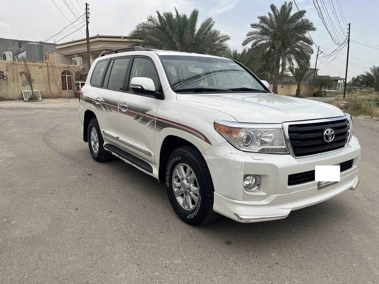 السلام عليكم…
لاندكروز 2013 GXR بعدها على وضع الشركه سبير مانازل… 
6سلندر…. 
ماشية فقط (55)ألف يعني حتى تايرات الشركة مامبدله ….
رقم كركوك مميز ….
مواصفات…
بصمه/بصمة أبواب/فتحه/كشن كهربائي /حساس امامي وخلفي /تشغل عن بعد/شاشة كبيره/كامره/تحكمات ستيرن/مري شفط/اشاير مري /8ايرباك/شاشات خلفيه….وبعد هواي مواصفات…
السعررر (420) وبي مجال 🔥
مكاني صلاح الدين /تكريت…

للاتصال ***********
