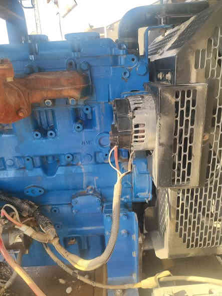 مولدة بيركز انكليزي 80كيفي مولده عل البلاد وتانكي 1000لتر مكاني السماوة مولدة مامشتغله هواي ستعمال نضيف باتري جديد رقم الموبايل ***********
