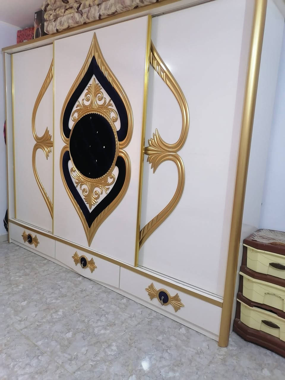 السلام عليكم غرفة تركية نضيفة وكلش واسعة والمجرات مالتهة كلهة سجج هيدروليكية موسجج عادية السعر ب (ب٧٢٥ الف) للاتصال علرقم ***********
