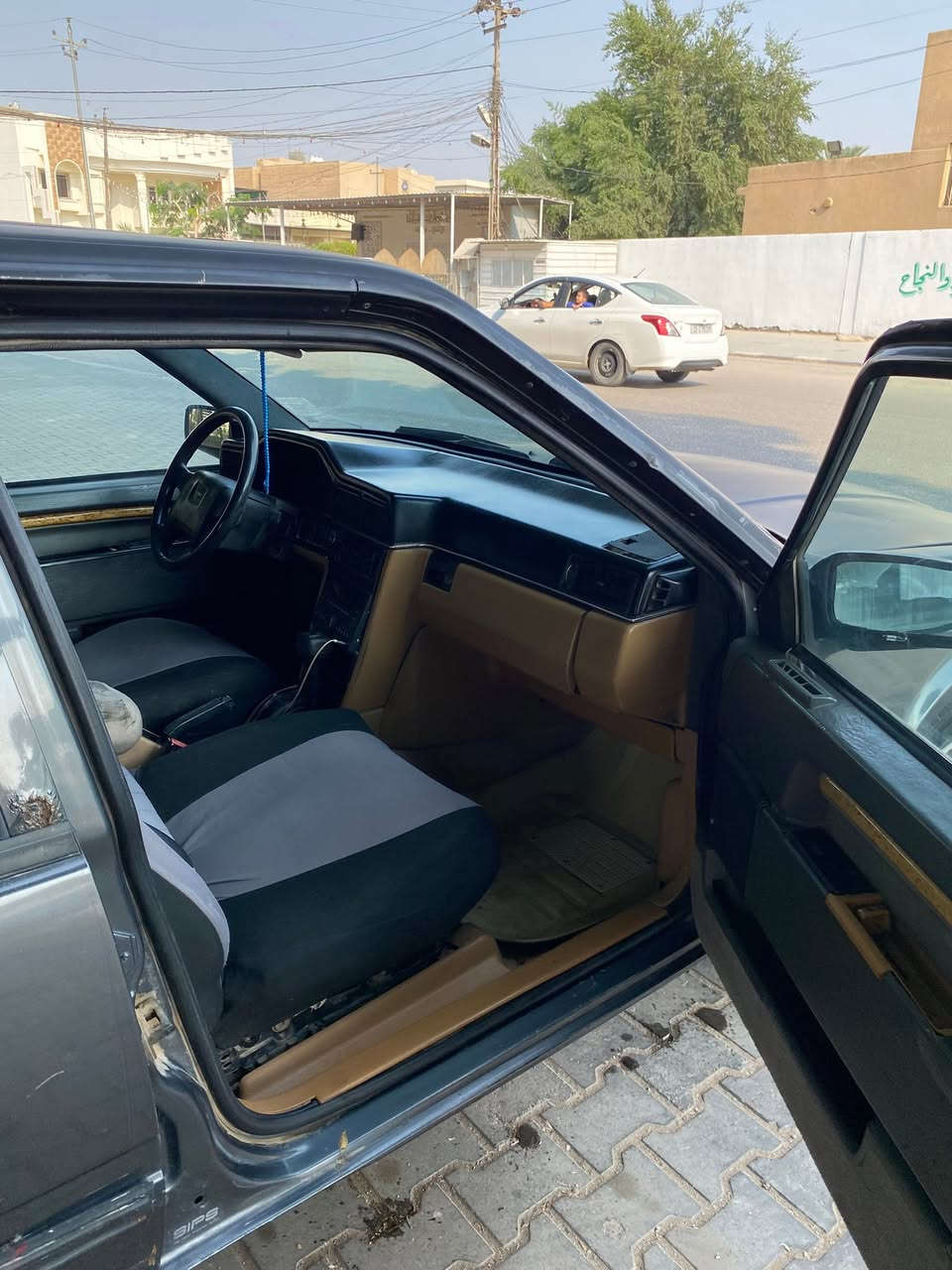فالفو 960 موديل 92 مكينه ونجي سته سلندر المكينه بيه تنقيص سنويه صاقطه بال 2019 راعيها موجود بالناصريه شرط المداور 
-الحداديه زينه 
-تخم تاير جديد
-باتري جديد
-كهربائيات كلها شغاله عدا الكيجات
-جام اربعه كهربائي
-بطاين بيبان صاجيات
-السياره بدون حادث قوي
مكان السياره النجف
***********
السعر 26 وبي مجال قليل
