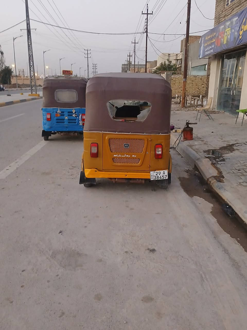 تكتك للبيع 21 رقم واسط لوحات نكليزي مكاني واسط الكوت ***********
