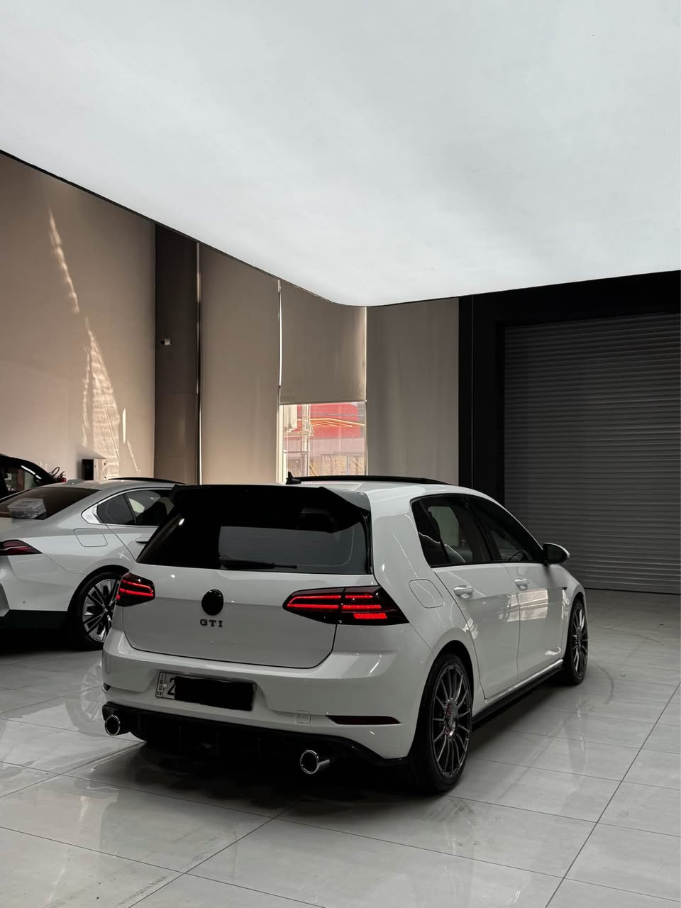 سلام علیم 
گولف جیتی ئای GTI ٢٠٢٠ امریکی MK7.5
تەنها بۆنیت سبوغ بێ ژورێ ئێرباک تەنها سوکان 
مواسەفات فول استراد خاس 
گێر و مەکینە تەبریت کارەبای بەشەرت 
پانۆراما 
گێر لە سوکان
جلد 
شاشە گەورە 
کارپلەی
بەسمە 
کوشن سارد و گەرم 
لایت متعرک
داون پایپ 
حساس و رادار 
خەتی جادە 
ئۆتۆ هۆلد 
ئۆتۆ ستۆپ
لۆ نرخی پەیوەندی بکەن یان نامە بنیرن واتسئاپ و کۆرەک 
***********

سلام عليم
جلف GTI 2020 أمريكي MK7
غطاء المحرك فقط، بدون نظام سحب هواء، فرامل فقط
مواصفات كاملة
للبيع، مستعمل وأوتوماتيكي
بانوراما
ناقل حركة في الفرامل
جلد
شاشة كبيرة
كاربلاي
كافية
وسائد هوائية باردة ودافئة
إضاءة تحذيرية
عادم خلفي
حساسات ورادار
خطوط الطريق
تثبيت تلقائي
إيقاف تلقائي
للاستفسار عن الأسعار، يرجى التواصل أو إرسال رسالة عبر واتساب أو كوريك
*********** أربيل, العراق
