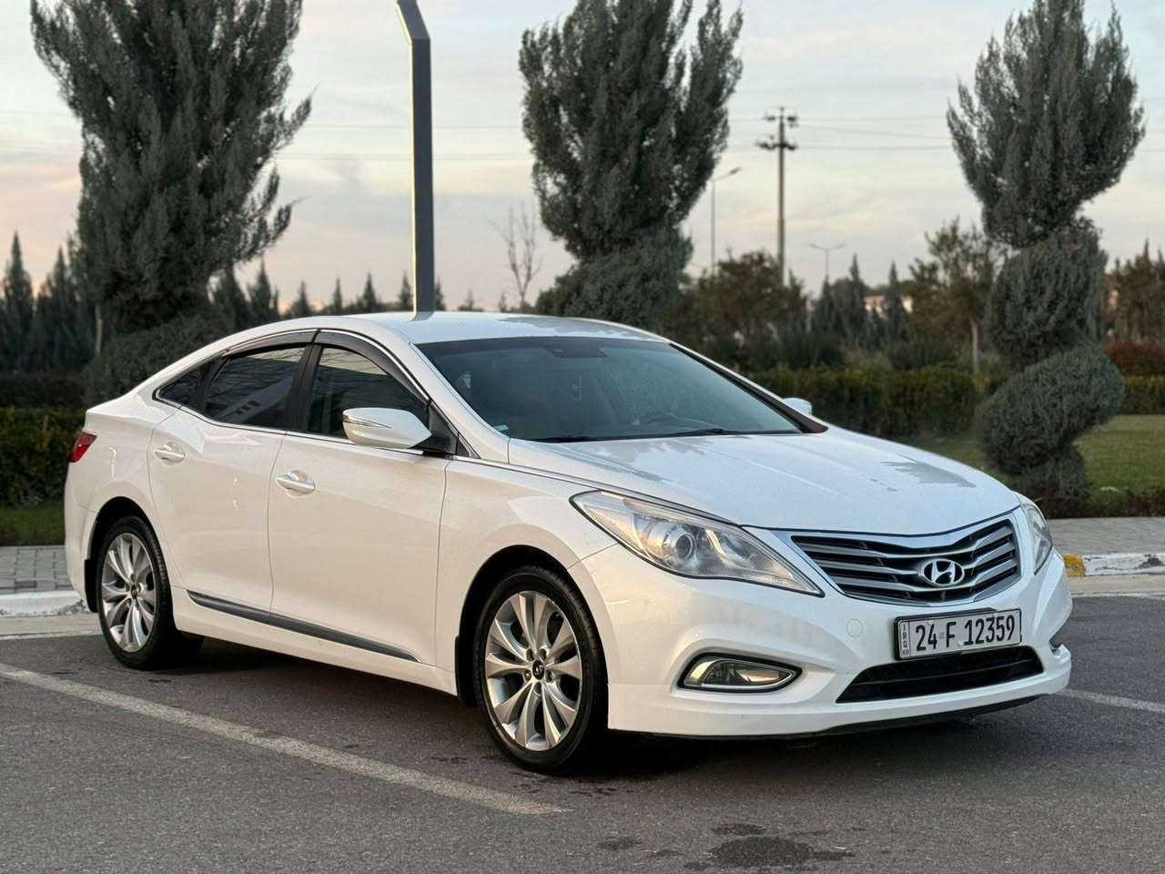 هيونداي ازيرا ٢٠١٥خليجي 
ماشي ١٢٠الف كيلو متر 
بدون أي ضرر بدون صبغ
گير محرك ب شرط مامفتوح 
العنوان السليمانية معرض باران
سعر 13200$ 
***********
*********** السليمانية, العراق
