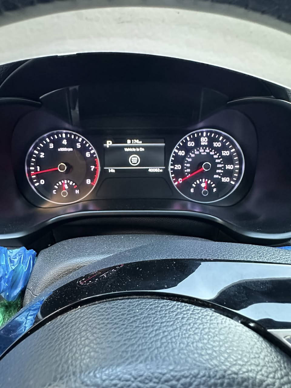 السلام عليكم
كيا فورتي 2023 جيتي لاين فول لاخير 

سونار موجود

مكينة 2000 دوش 

مواصفاتها

فتحه 

بصمه

تشغيل عن بعد

بصمه ابواب

تحكمات

كشنات كهرباء 

كشنات تدفئه تبريد

داخل اسود 

صندوق ذكي 

تبريد قطعتين

رادارات امامي خلفي جانبي

لد امامي نهاري وخلفي 

حساسات 

انظمة قيادة 

شاشه وكامرة 

ترحيب عند الاقتراب

***********
