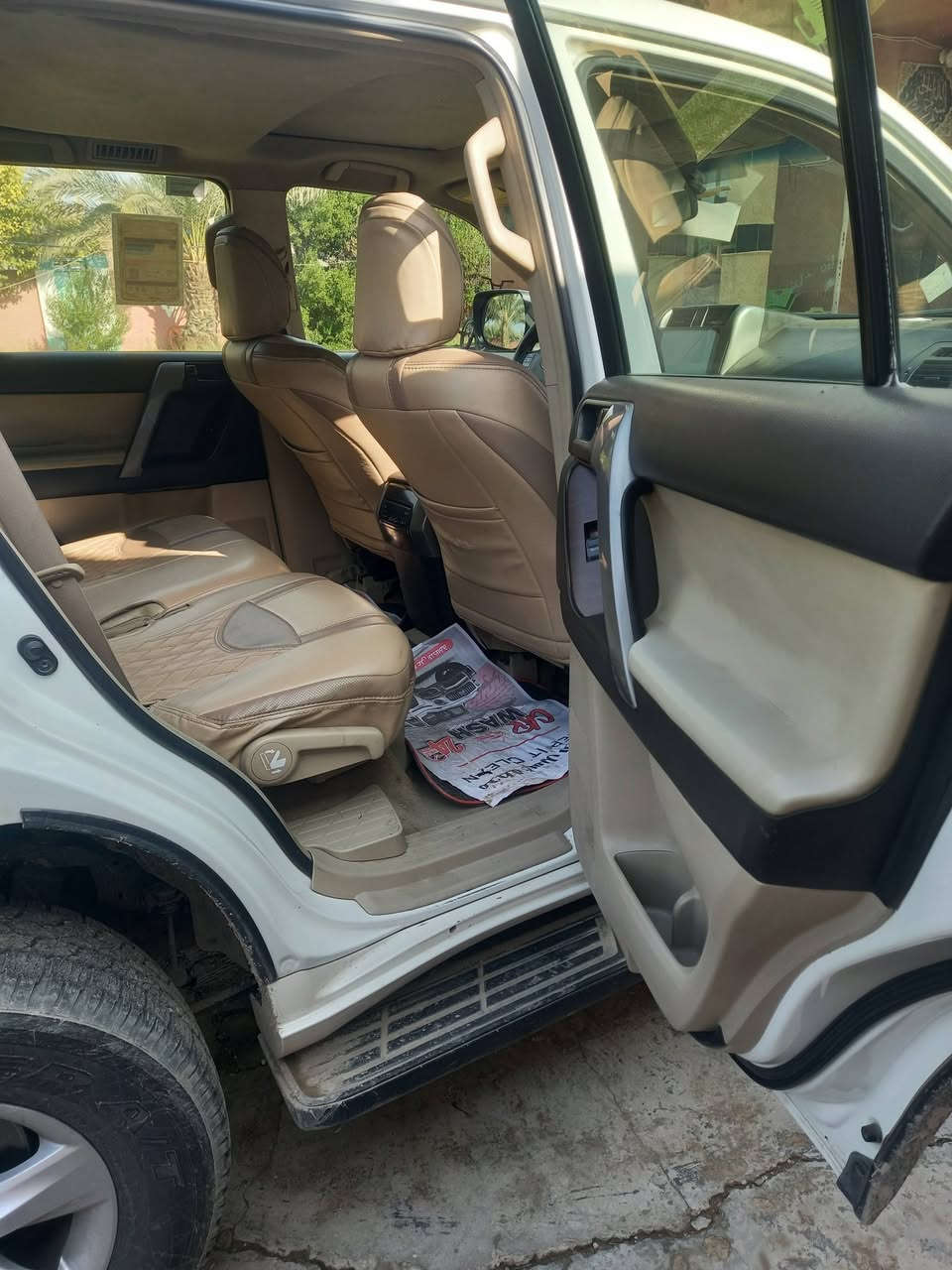 السلام عليكم للبيع برادو موديل ٢٠١٣ نضيفة بيها شخوط بالدعامية الخلفية والامامية بسيطة كما موضح بالسونار صدر خلفي أمامي امبدل  جديد تخم تاير برجستون الاصلي محرك ٦ سلندر فتحة سقف سبير تعليك السيارة نضيفة السعر ٣١ بيها مجال العنوان بغداد التاجي


**إذا كنت صاحب هذا الإعلان وتريد حذفه لأي سبب، رجاءا أرسل رسالة إلى الدعم الفني**