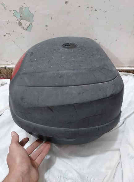 سلام وعليكم صندوق دراجة بالة ياباني قفل سويج صندوق كبير سعر 60 الف فقط توصيل موجود *********** سلفر ونج تي ماكس فورزة بيسي اكس
