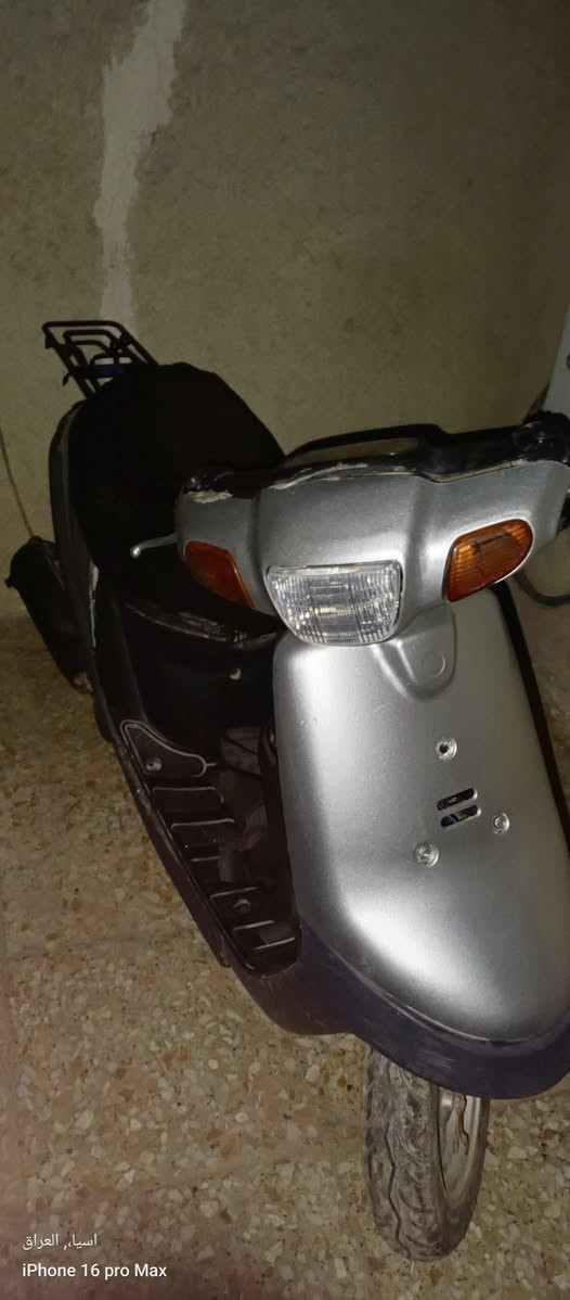 سلام عليكم دراجة بطة كاملة محرك كفالة تشتغل نكرة ناقصها بس كهربائيات ب200 وبيها مجال للتواصل معنا واتساب ***********
