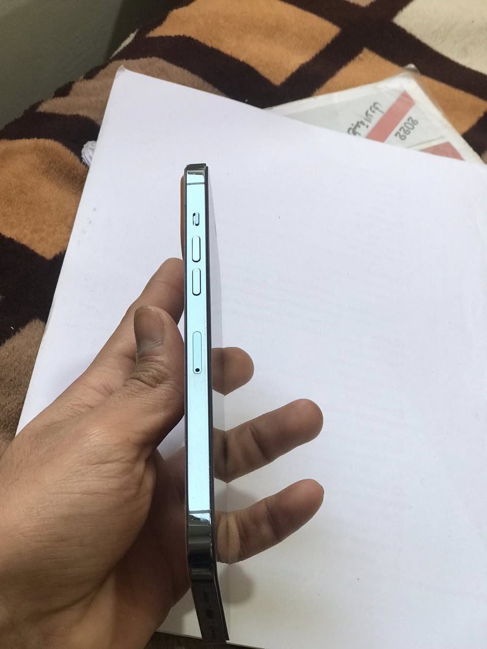 سلام عليكم اقره المنشور قبل مراسله))
ايفون 12 برو ماكس 
ذاكرى 128
كامرات 👍🏻
فيس ايدي شغال👍🏻
هزاز شغال👍🏻
تكنيك اتصال شغال👍🏻
بطاريه بلاديه انسه صرف 83👍🏻
 ((((تلفون مبدل قفط شاشه اصليه))))نضافته كدام عينك فول فقط فطر خفيف بل ضهر وتجي تفتح غلاف وتشوفه كدام عينك ومبدل فقط شاشه اصليه ((فيس ايدي شغال)) تلفون على وضع لبلاد كلشي شغال بي وشرط الفحص المايشتري رجآ ليدخل فقط الشراي يتصل ويدلل السعر 390 وبي مجال حك الجيه مكاني بغداد بسمايه رقم ***********
