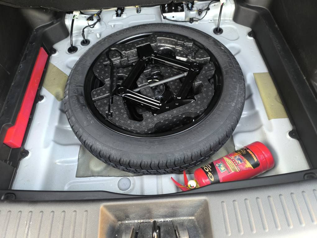 سلام عليكم للبيع او مراسة مع بي وا دي 
شيري تيكو 7 برو فول موصفات  ضمان شكر 6 سنوات سيارة  ماشي فقط 5 الاف موديل 2024 استلام شركة . سعر 158 و بي مجال قليل  مكان سيارة كركوك رقم الهاتف *********** كركوك, العراق
