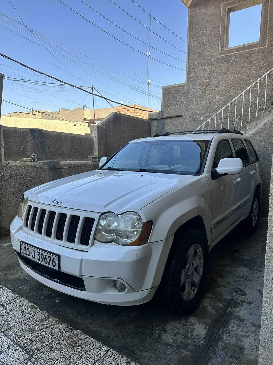 🚙 جيب كْراند شيروكي 2008 - أبيض لؤلؤي 🚙
📍 رقم بغداد دولي - السيارة باسمي

🔹بيع او مراوس حسب الرغبة

🔸 المواصفات العامة:

• محرك V6 سعة 3.7 لتر اقتصادي وعزم ممتاز

• جير أوتوماتيك 5 نمر

• تبريد وتدفئة ممتاز، نظام تعليق مريح

• مسجل أصلي + سستم صوت قوي

🔸 الإضافات المميزة:

• كشنات SRT رياضية جلد فخمة

• ويلات قياس 18 مع تايرات جديدة

• شاشة 12.5 إنج حديثة تدعم:

• Apple CarPlay + Android Auto

• WiFi + GPS

• كار بلي بلوتوث بدون واير

• السيارة بدون أي نقص – صدر جديد بالكامل

• نظيفة جداً ومممشاية، مفحوصة وجاهزة للنقل

🚗 سيارة جاهزة بيه صبغ قطعتين
جاملغ خلفي  ايمن
باب سايق

📞 للاستفسار:***********
