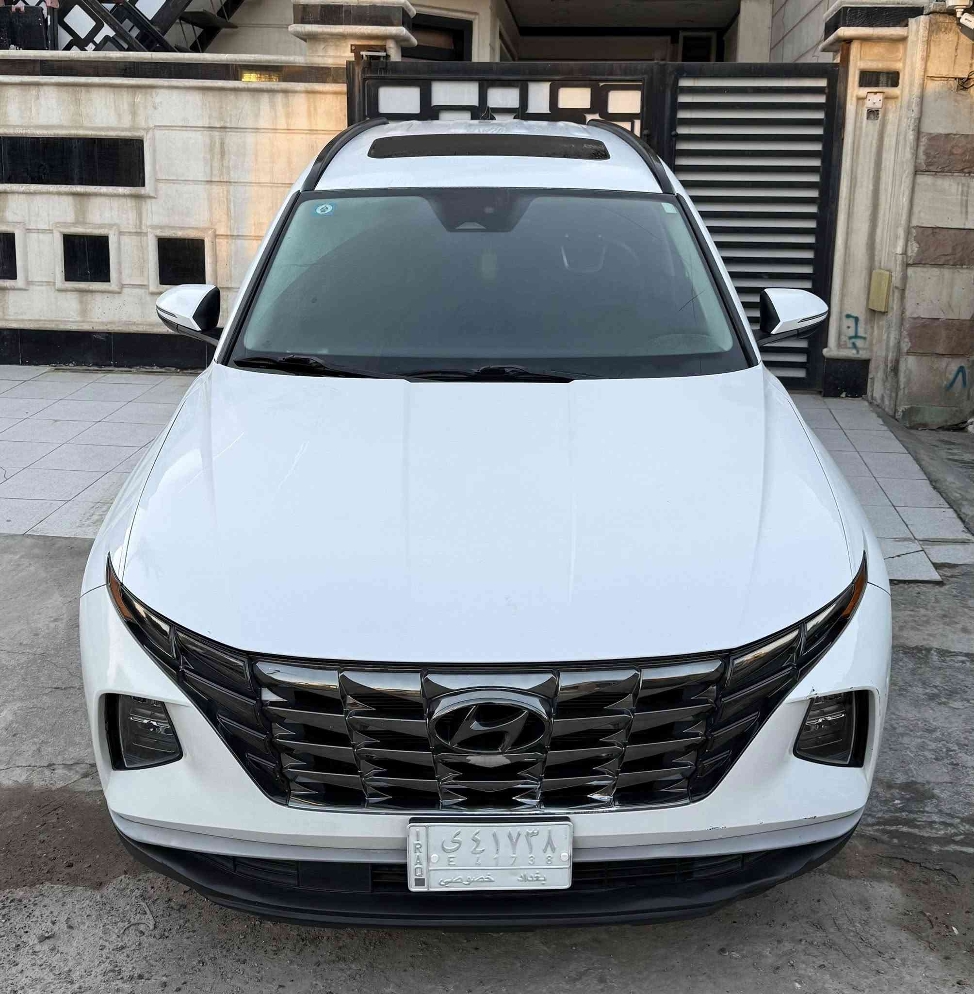 سان 2022 وارد امريكي
ضربه بالجاملغ و باب خلف الصدر مثل ماموضح بالسونار 
مواصفات 
بصمة 
شاحن واير ليس
تشغيل عم بعد 
توقف ذاتي 
كشنات كهرباء 
تبريد قطعتين
تحكم ستيرن 
محرك GDI 
فتحة سقف 
تحديد مسار 
وبعد هواي بيها موصفات 
ماشية 41 الف كيلو 
سعر 21 الف دولار و بي مجال 
مكان السيارة بغداد شارع فلسطين 
***********
