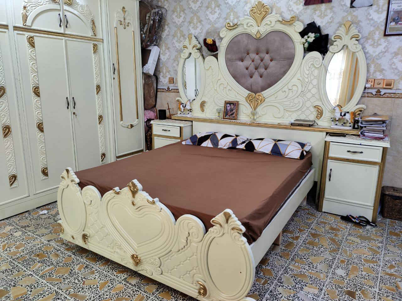 سلام عليكم خوان يوجد غرفه نوم للبيع سعر مليون 200الاستفسار على هاذ رقم ***********
