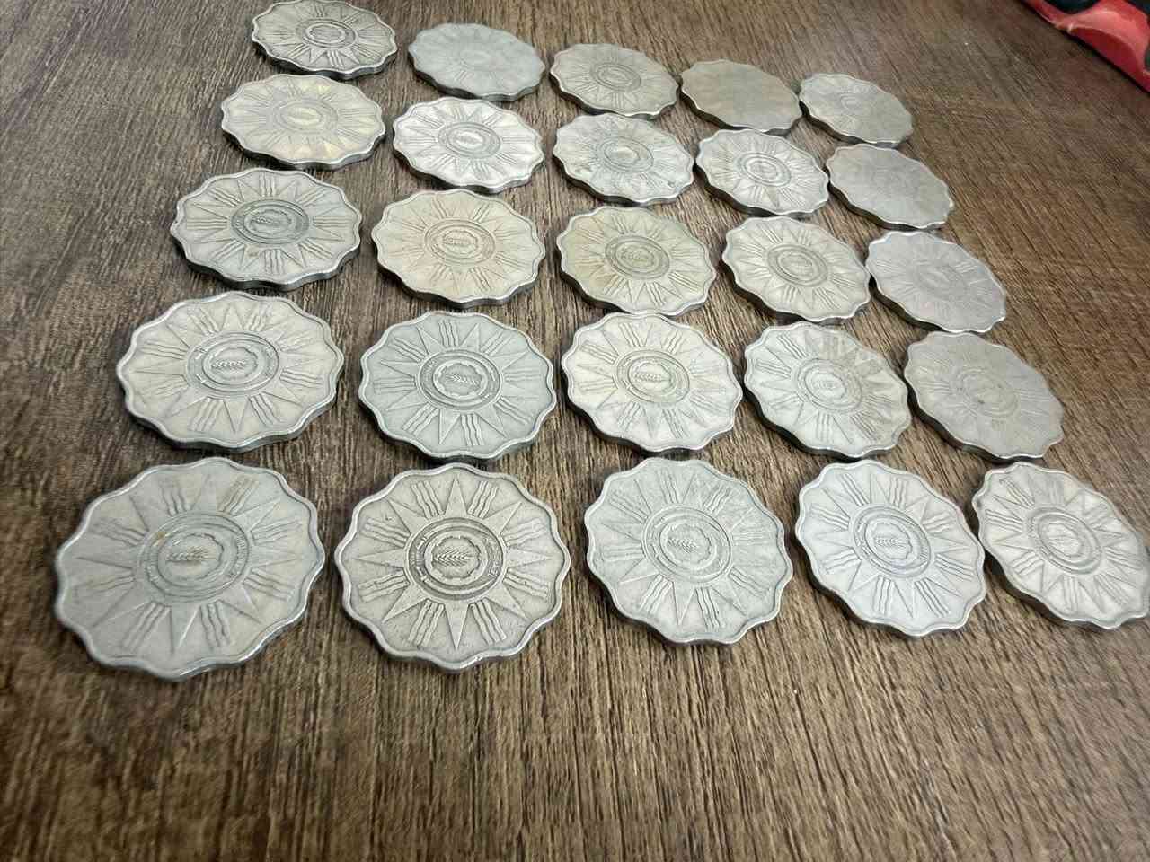 ١٠ فلس اصدار ١٩٥٩ العدد ٢٥ قطعة  حالات جميلة بسعر ١٥ الف دينار  للكل


**إذا كنت صاحب هذا الإعلان وتريد حذفه لأي سبب، رجاءا أرسل رسالة إلى الدعم الفني**