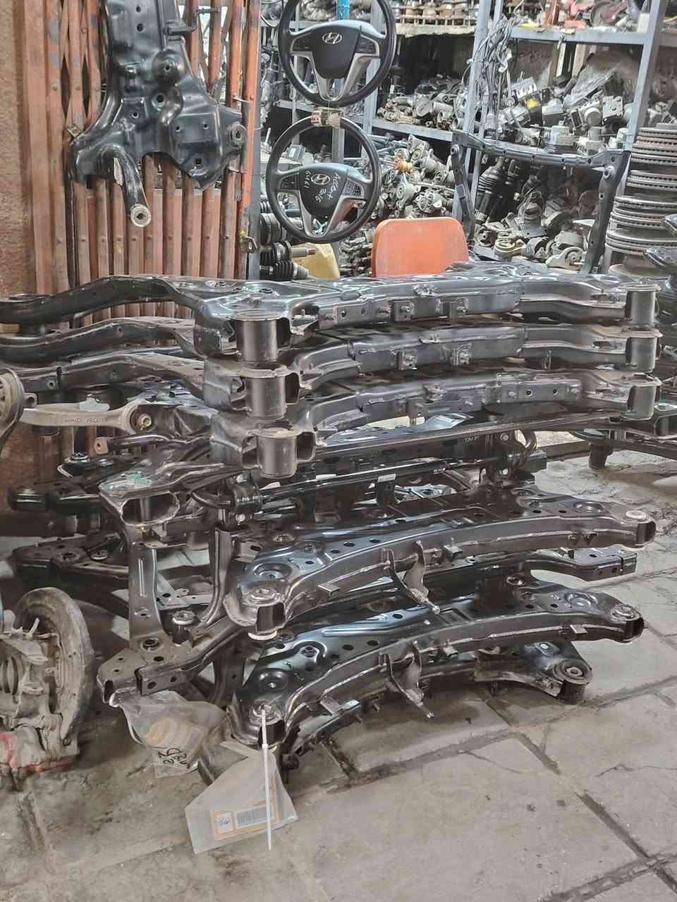 سلام عليكم تم تنزيل حاوية جديدة إلى محل محمد البغدادي لبيع انواع حدادية صدر السيارات الكورية الحديثة لتواصل على الرقم ***********
