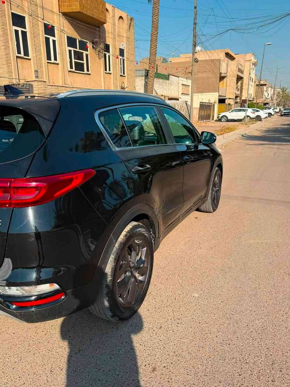 كيا سبورتج للبيع موديل 2020 s عدى الفتحة والبصمة
ماشية 44 ميل سيارة نظيفة 
حادث امريكا دعامية وبنيد خفيف بدون دواخل وبيهة الباب خلف السكن مشخوط من امريكا ومصبوغ 
وصارت بيهة طخة دعامية الخلفية نفس الصورة موجودة 
السعر 147 وبيهة مجال 
المكان شارع فلسطين 
***********
