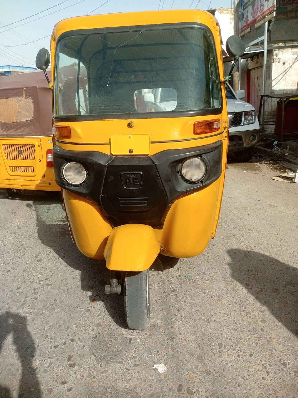 سلام عليكم تكتك البيع موديل 19شهر 11
معمره خاسات جوه دوسه سهر خمسه5وربه 
***********
