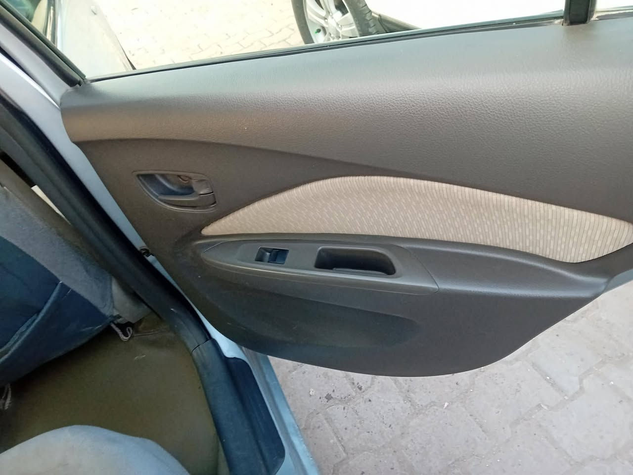 TOYOTA yars مودیل 2010
جاملغ لای سەکن گودڕاوە دەرگای دواوە بۆیاغە خلیجی مواسەفات کاملە سعر ٨٨
***********
