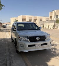 لاندكروز GXR • ٢٠١٠ • رقم بغداد