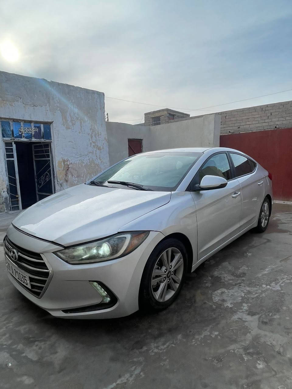 سلام عليكم للبيع النترا موديل 2017وارد امريكي مبدل بس بنيد وصبغ باب سائق كلش قليل بدون دواخل بدون أيرباك والباقي كفاله من الضربه والتبديل والصبغ والفتح كفاله من الشخط والبارد محرك 2000دوش محرك كير تبريد حداديه كفاله رقم ذي قار جديد سنويه مجدده 2030 صاحبه يمي تحويل بلبصره شاشه كامره خلفيه تحكم ستيرن نضام سبورت نضام أيكو مثبت سرعه تخم تاير جديد سياره جديده جاهزه شرط الفحص سعر 115 مجال كلش قليل ***********/عنوان بصره قضاء الهارثه
