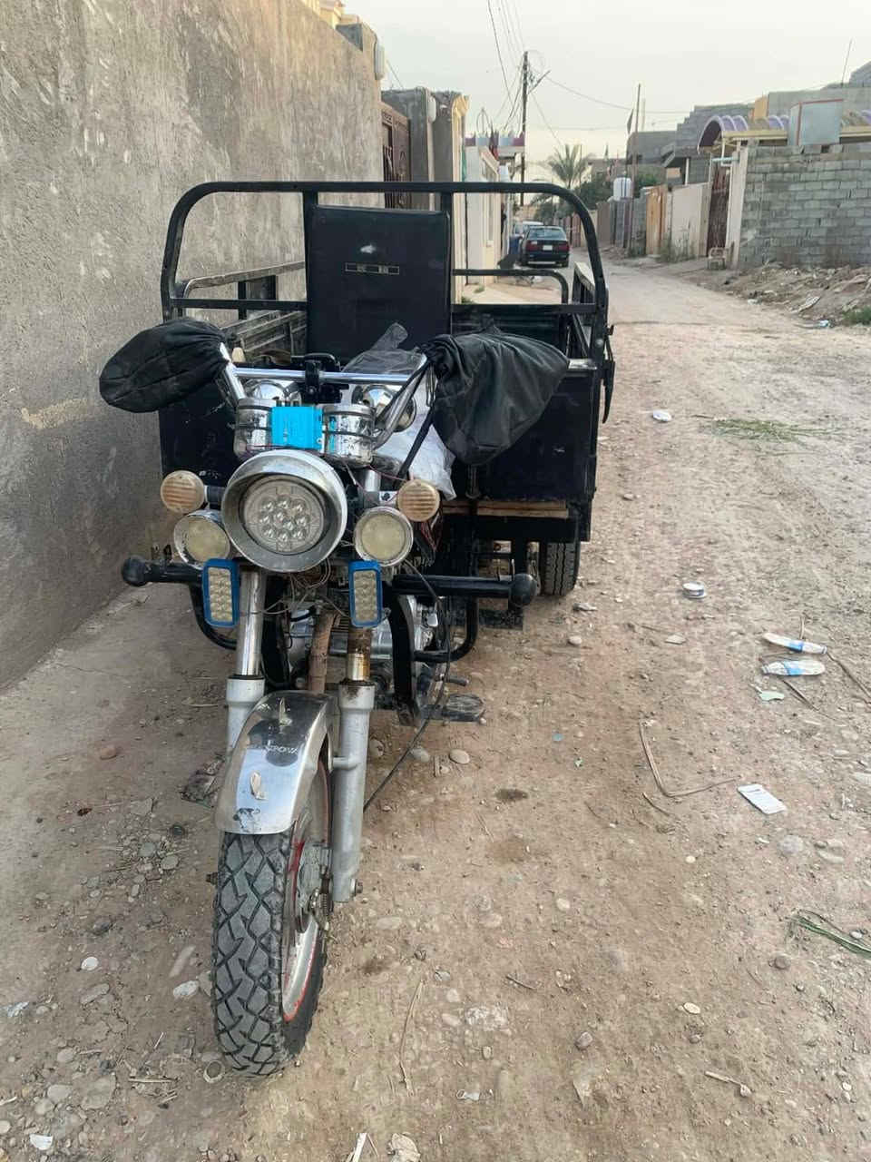 سلام عليكم ورحمه الله وبركاته عندي ستوته البيع موديل 21مكينه23وراق كامله السعر مليوان450بيه مجال غير امتوجد  على فيس رقم *********** مكانهه قرب سيطرة غالبيه
