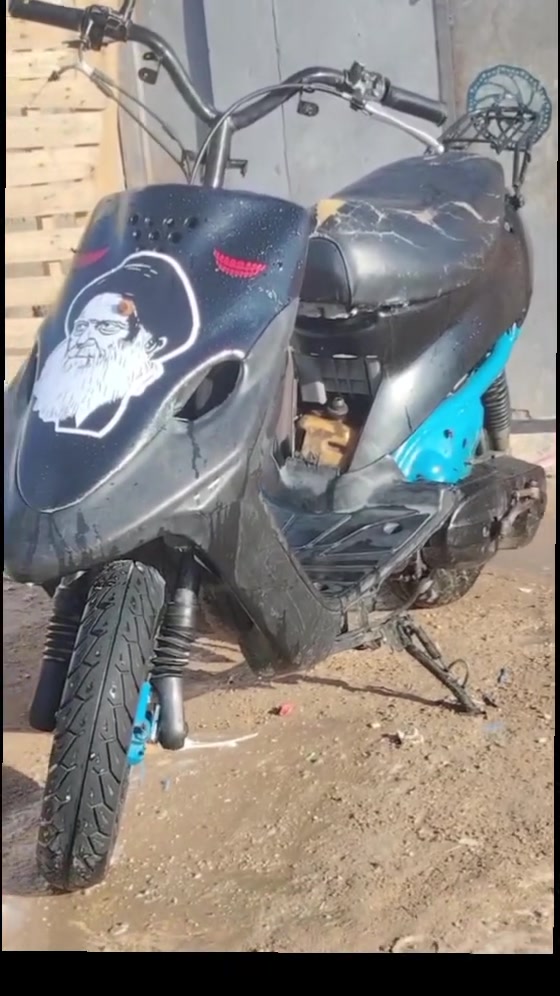 سلام عليكم دراجه بيحي او(ياماها)  تسع زروف دراجه تخبل شلعه ومعدل دراجه كامله من كلشي دراجه تفيد ليشتغل لو دراسه لو للونسه ماتعبك السعرر خاص واتساب اجاوبك *********** و الموو شراي لايدخل ويتعبني وتعبه
