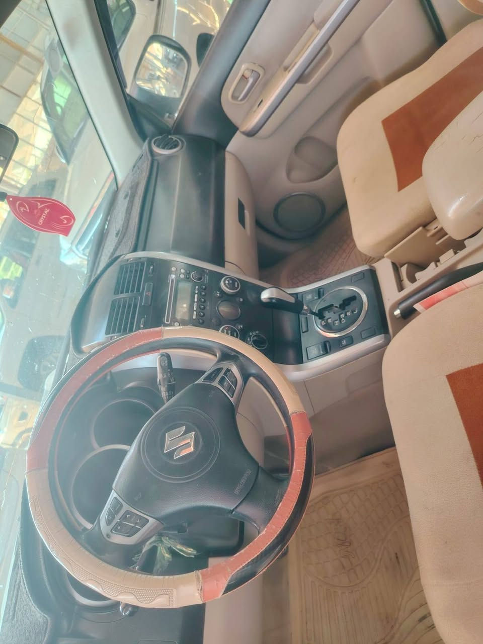 السلام عليكم سازوكي فيتارا ٢٠٠١٣ خليجيه رقم بغداد نكليزي سياره مكفوله كفاله عامه  محرك ٢٤٠٠ دوش مامفتوح الا تنقيص ولا تبخير على وضع الشركه فور ويل صدر جديد تبريد ثلج تخم تاير سياره جديده ومحفوضه مال جناي ماتصرف دينار السعر ١١٠ وبيه مجال المكان بابل جبله  ***********واتساب 
***********
 *********** 
مراوس حسب القناعه
