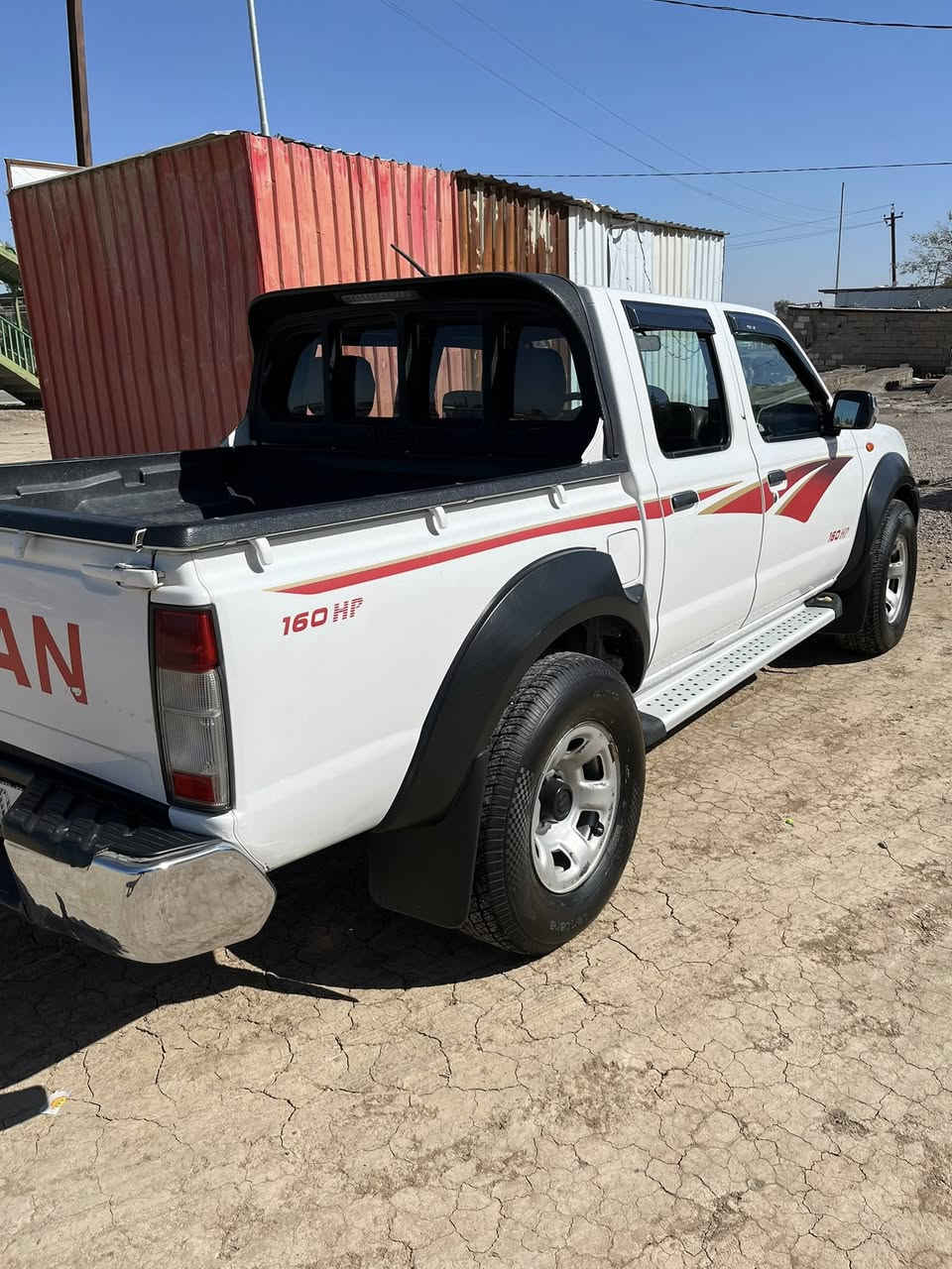 سلام عليكم 
بيكم نيسان فور ويل 2013 رقم ديالى مميز جديد بأسمي مكفولة بدون ضرر او صبغ فور ويل محرك كير حدادية تبريد تدفئة كلها شغال ونضيف وبحالة ممتازة والسونار مرفق مع الصور 
السعر 138 وبيها مجال بسيط 
ديالى كنعان. ***********
