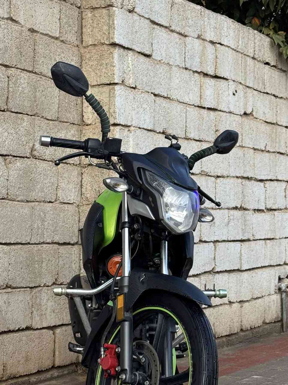 هاوجي للبيع موديل ٢١ مابي اي نقص محرك زلال ما مفتوح ابد ولا ممدوده علي صبانه دراجه حلوه 
مسجله وكامله(سنويه  ولوحات انكليزي) تحويل ثاني يوم وشوكت متريد مستعجل ع بيع 
سعر ١٧ ونص وبي مجال بسيط 
للاستفسار *********** مكاني الرمادي الورار
