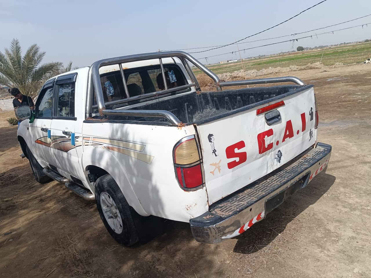 السلام عليكم  سياره سكاي للبيع ادوات بيه لوحات وسنويه ستنساخ مكينه وكير بلباكيت كهربائيات كله شغاله حداديه تواير جدد مابيه اي نقص المكان الدوايه اتصل علا الرقم *********** مامتواجد علا النت السعر 25وبيه مجال
