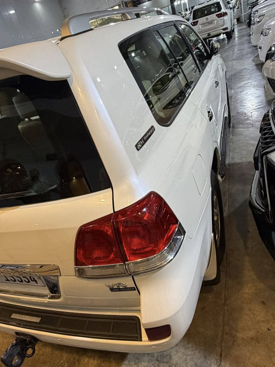 يالله
السلام عليكم لاندكروز 2011 ستينيه اصل V6 هزه وسنويه ورقم كله جديد بأيمي بيه مكانين بارد فقط

الموصفات

كشنات بقلاوه جلد +ثلاث حركات 

شاشه 

كامره 

فتحه سقف 

بصمه +بصمه ابواب 

يدات نيكل 

مري كهرباء +اشاير بل مري 

حساسات امامي خلفي 

تحكمات ستيرن جهتين

السعر 310$
مكان السياره البياع معارض الماسه

هاتف ***********
