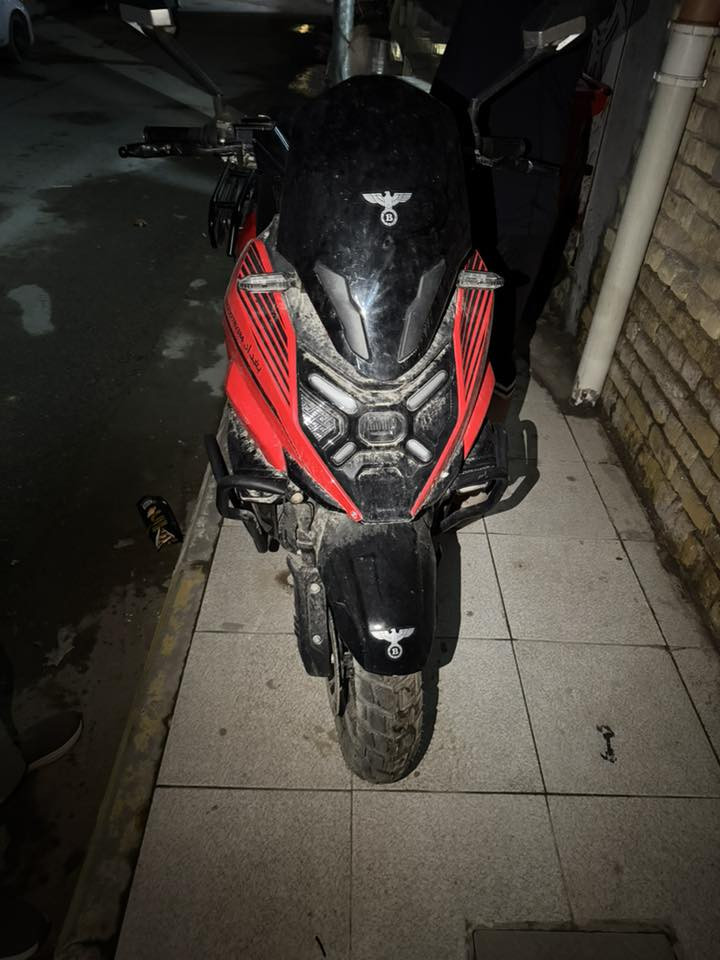 اباتشي موديل 2025 جديدة كلش عوزها بس بطاريات سعرها مناسب للتواصل ***********
