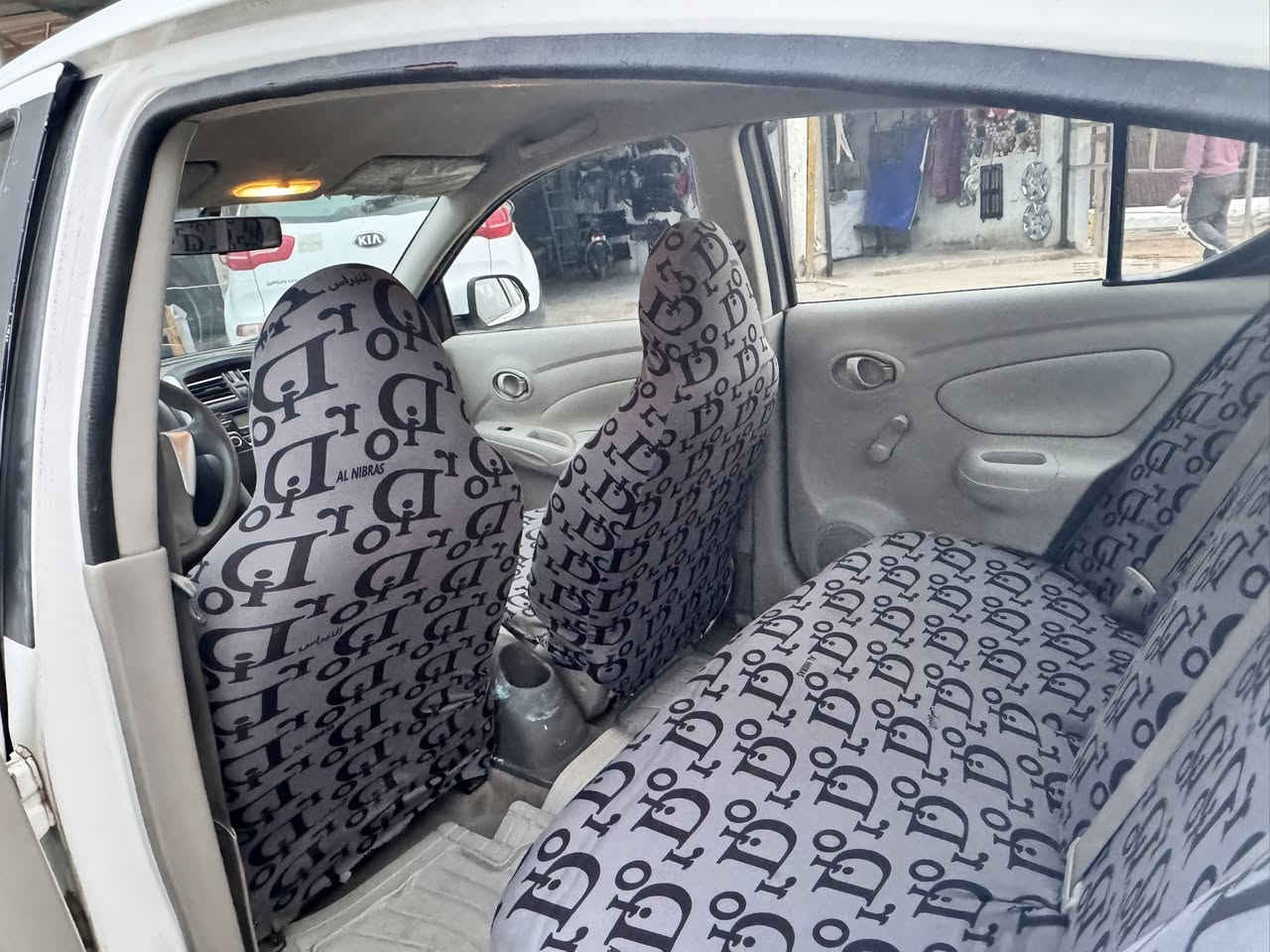 على بركة الله
السلام عليكم سياره صني موديل 2020

اربيل 

السيار هندي

الرقم القديم سنويه 2/1/2026 

بيها بوارد شوفة عينك 

مكينه كير مكفولات 

معروضه ب 94 ورقه وبيها مجال للشراي 

*********** هذا الرقم بي واتساب 

مكان السياره الحمزه الغربي 
***********
