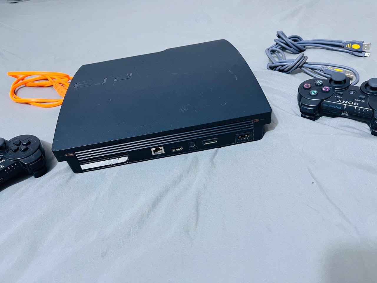 بلي 3 سلم + العاب عديده ومن ضمنها بيس +يدات2 + كيبلات تشغيل والHDMI وكيبلات شحن يدات 2 جهاز نظيف ومستخدم قليل مثل ماواضح بالصوره اي استفسار اضافي مراسله خاص سعر 110 وبي مجال بسيط كلشي يتوفر توصيل أيضاً 🚚


**إذا كنت صاحب هذا الإعلان وتريد حذفه لأي سبب، رجاءا أرسل رسالة إلى الدعم الفني**