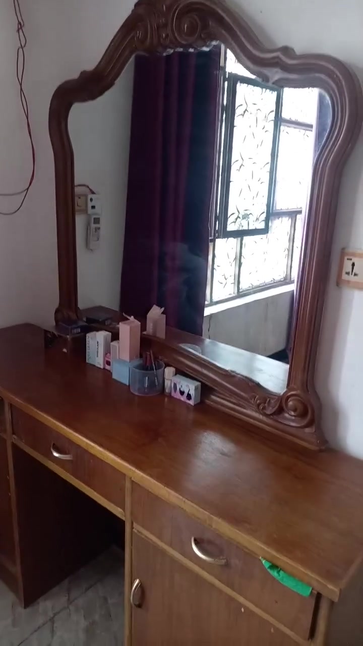 سلام عليكم غرفه خشاب صاج تسكام سعره ٦٥٠ وبه مجال قليل ودوان هم تسكام ١٣ مقعد مسويته ب٨٠٠ رايدينه ب٤٠٠ نهايته


**إذا كنت صاحب هذا الإعلان وتريد حذفه لأي سبب، رجاءا أرسل رسالة إلى الدعم الفني**