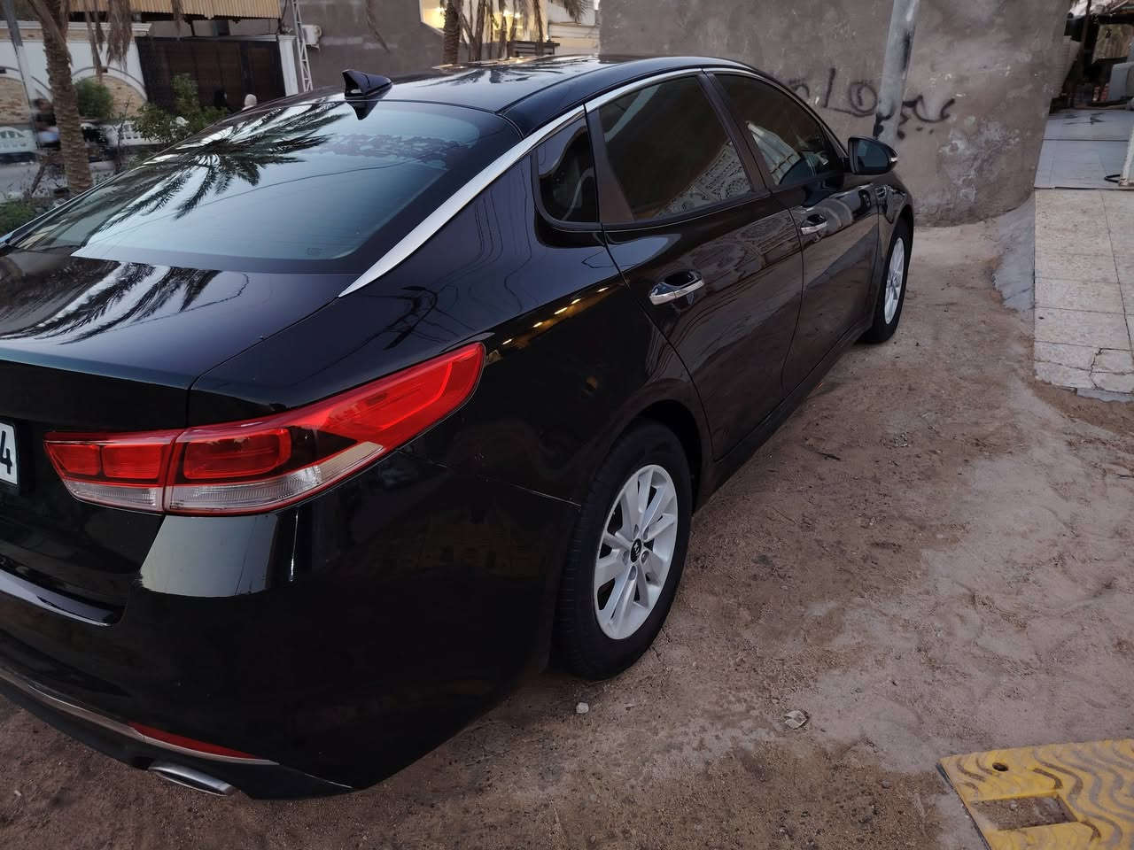 سلام عليكم اوبتيما للبيع مديل ٢٠١٦ كفاله بيها بس بنيد سياره جاهرزه كير مكينه حداده تبريد كله جاهز رقم سليمانيه وكاله او تحويل مكان السياره بصره سعر ١١٥ وبيها مجال  رقم *********** وتساب
*********** اتصال
