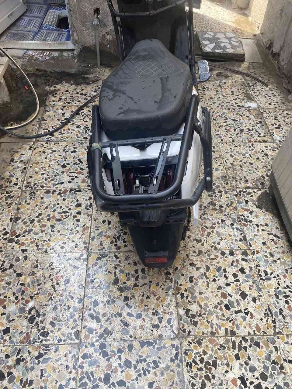 سلام عليكم دراجه شحن مثل ماموضح بلصور دراجه كفاله من كلشيء خير من الله عنواني بغداد مدينة الصدر رايدها 850 رقمي ***********
