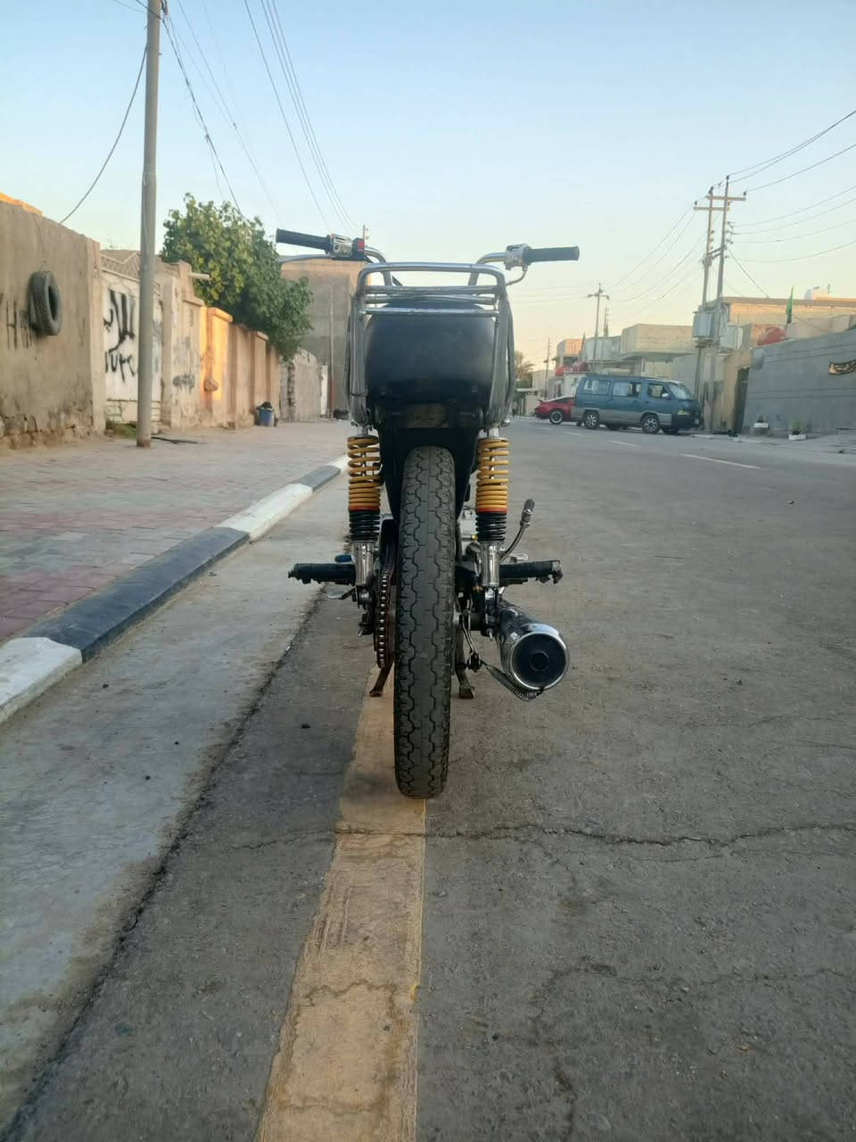 السلام عليكم دراجه للبيع كلك سعر 375 بها مجال مكاني كربلاء ابراهيميه مال ولد ***********
