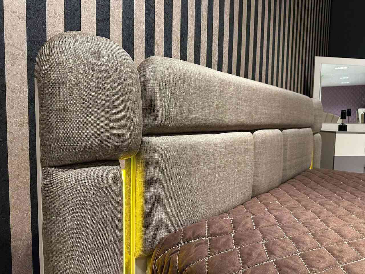 معرض صلاح آلدين للأثاث المنزلي للجمله والمفرد
وصول غرفه نوم تركي *اقتصادي* 5 قطع صبغ حراري _3مراحل_ 
▪️كنتور. 6 باب. 
▪️سرير 200x180
▪️كومدي عدد2 اناره لدات مخفي 
▪️ ميز تواليت 
▪️سرير حديد 10 ارجل يتحمل اكثر من 500 كيلو 
ضمان فتح فتح وشد اكثر من 10 مرات
متوفر كادر متخصص شد ونقل داخل وخارج تكريت 
#زورونا_تجدون_مايسركم🚶🏻‍♂️
#الفرع_الاول
تكريت الزهور   مجاور تانكي المآء قرب غصن الزيتون 
#الفرع_الثاني
تكريت الزهور


**إذا كنت صاحب هذا الإعلان وتريد حذفه لأي سبب، رجاءا أرسل رسالة إلى الدعم الفني**